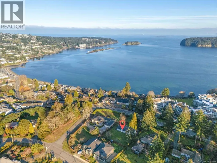 2555 Departure Bay Rd, Nanaimo