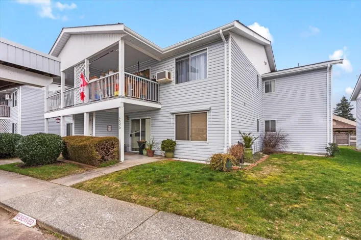 256 32691 GARIBALDI DRIVE, Abbotsford