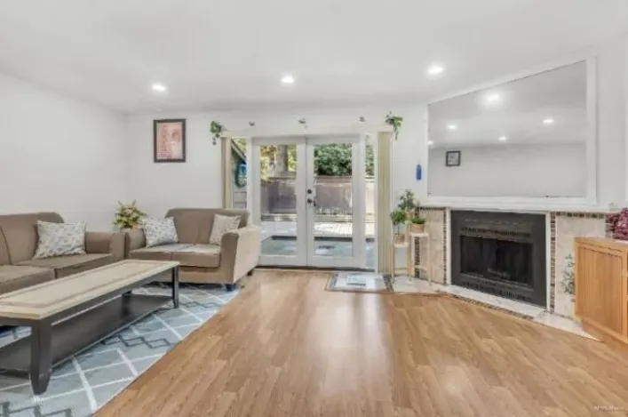 256 9452 PRINCE CHARLES BOULEVARD, Surrey