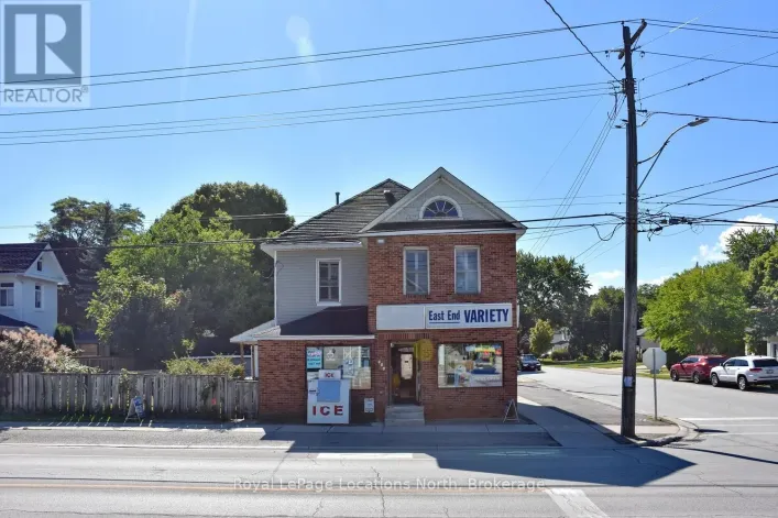 256 ONTARIO STREET, Collingwood