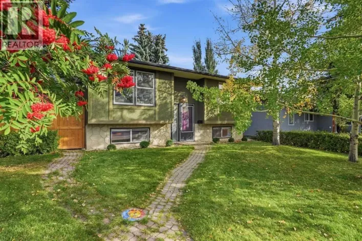 256 Silverview Way NW, Calgary
