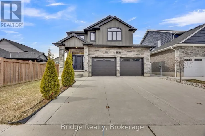 256 TAMARACK BOULEVARD, Woodstock