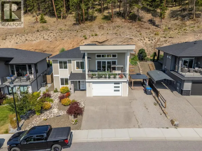 2562 Crown Crest Drive, West Kelowna