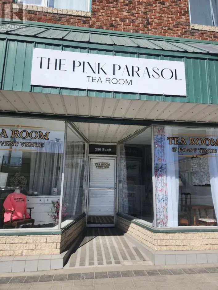 256-258 Scott ST, Fort Frances