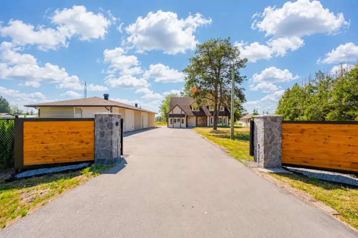 2565 216 STREET, Langley