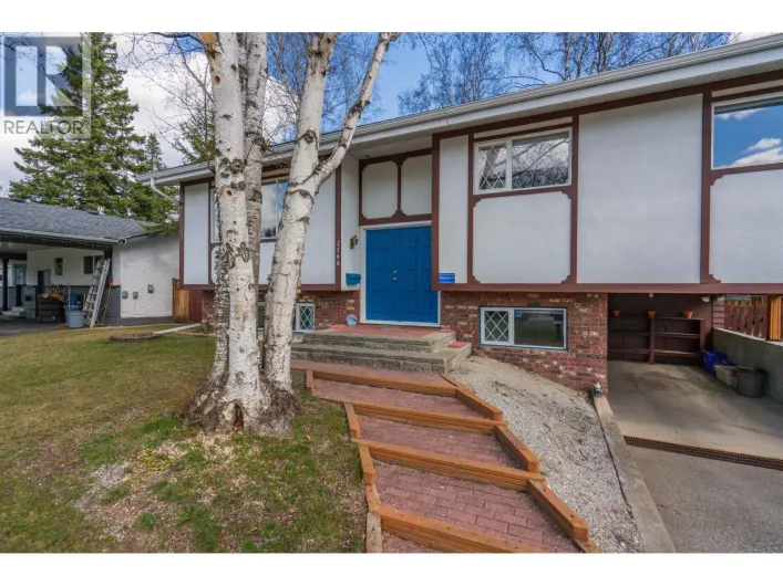 2566 BORDEN CRESCENT, Prince George