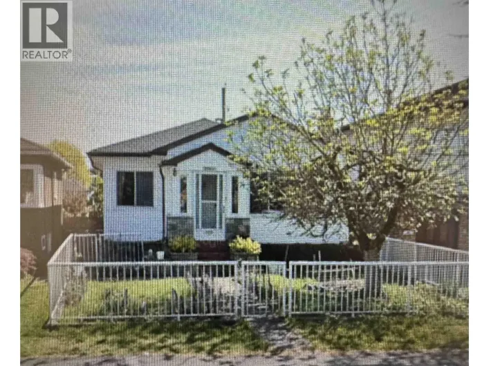 2566 VENABLES STREET, Vancouver