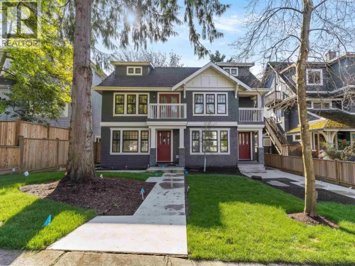 2568 W 2ND AVENUE, Vancouver