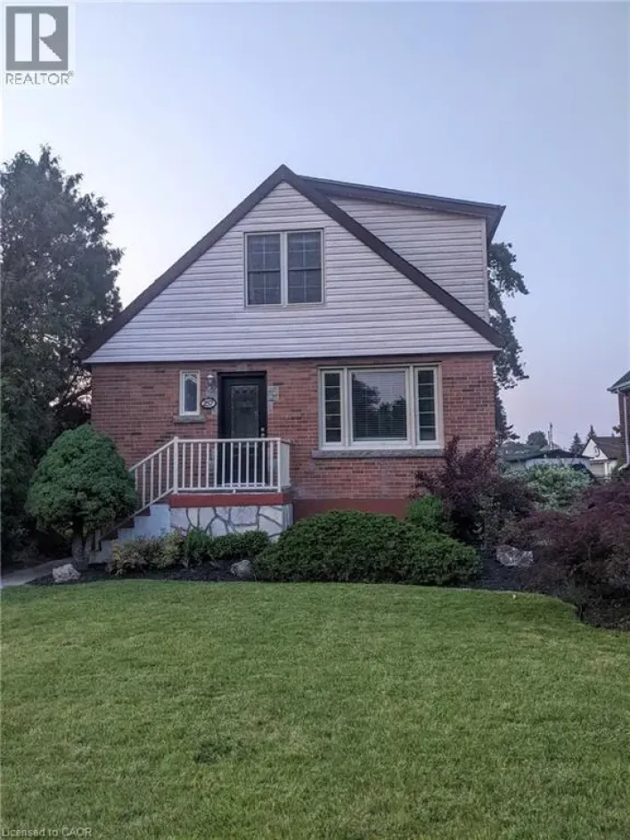 257 DUNDONALD Avenue, Hamilton