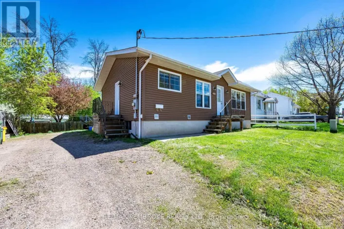 257 FRASER STREET, Pembroke
