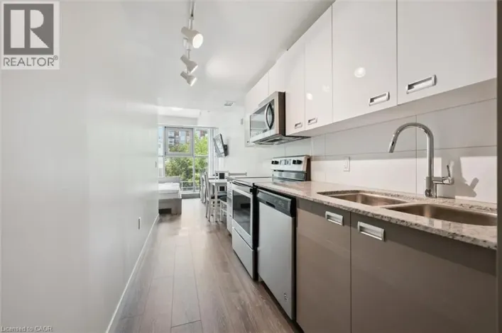 257 HEMLOCK Street Unit# 215, Waterloo