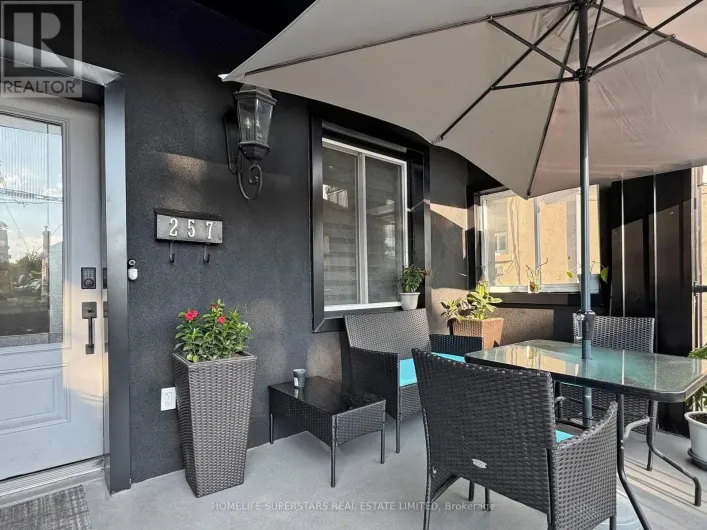 257 PRESCOTT AVENUE, Toronto