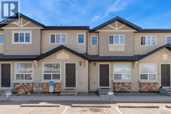 257 Saddlebrook Point NE, Calgary