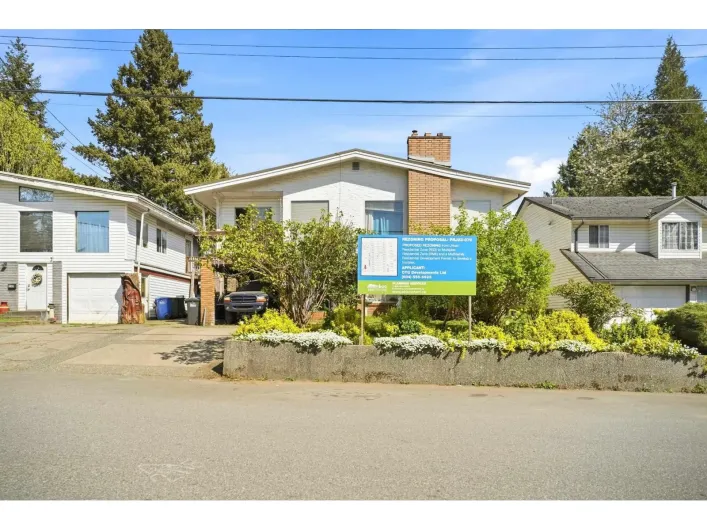 2574 CAMPBELL AVENUE, Abbotsford