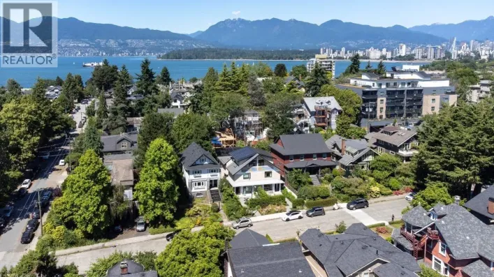 2575 W 3RD AVENUE, Vancouver