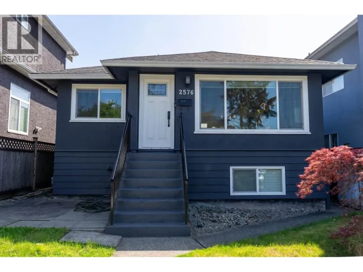 2576 E 27TH AVENUE, Vancouver