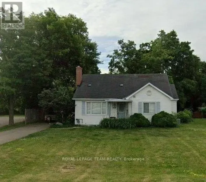 258 DANIEL STREET S, Arnprior