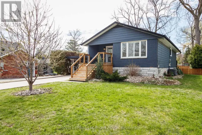 258 FOURTH STREET W, Collingwood