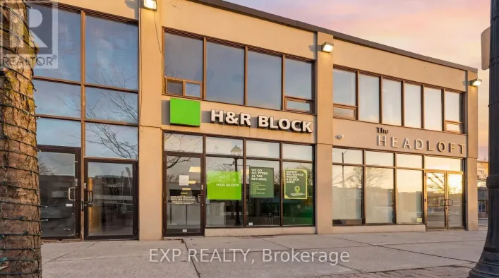 258 LAKESHORE ROAD E, Mississauga
