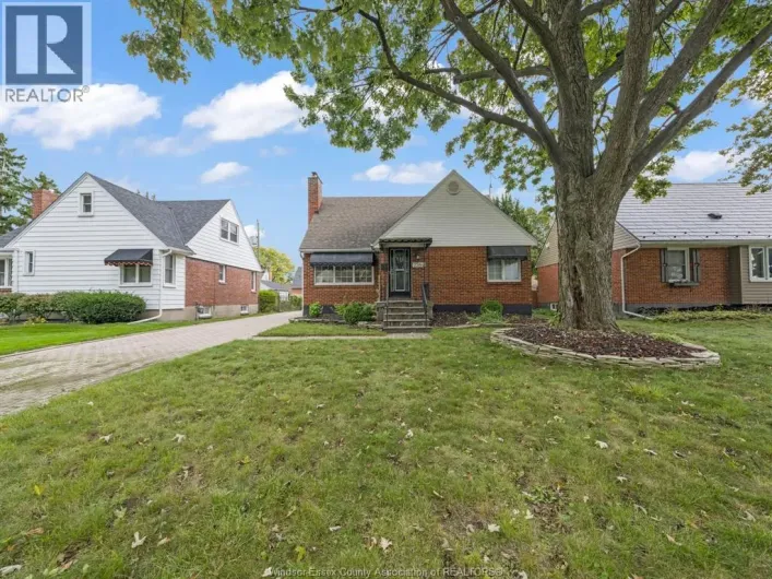 2584 CHILVER, Windsor