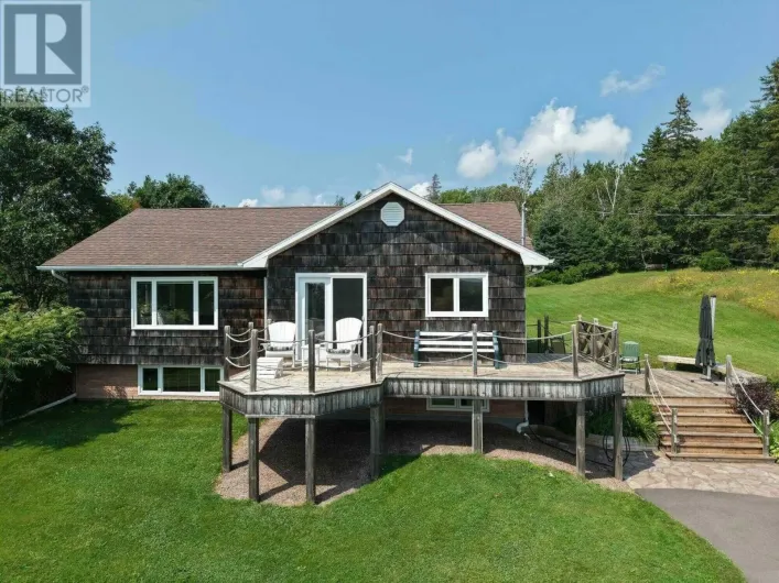 259 Clyde River Road, Clyde River