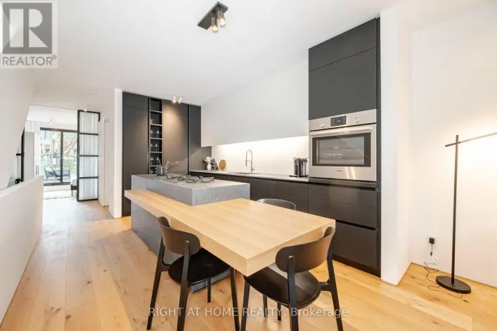 259 LISGAR STREET, Toronto