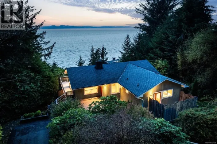 2594 Seaside Dr, Sooke