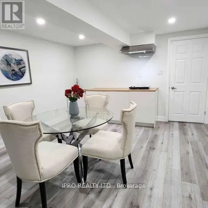 2595 WINDJAMMER ROAD, Mississauga