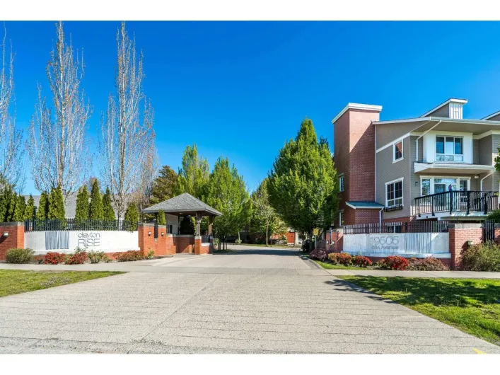 26 19505 68A AVENUE, Surrey