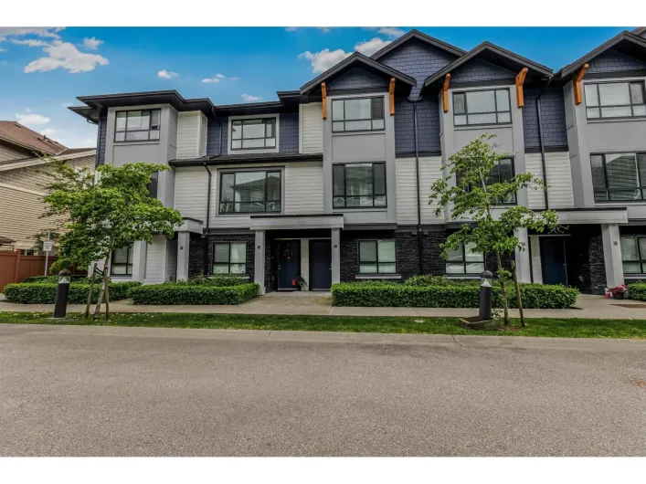 26 19704 55A AVENUE, Langley