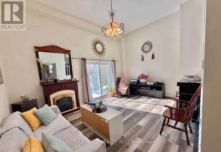 26 - 7707 DARCEL AVENUE, Mississauga
