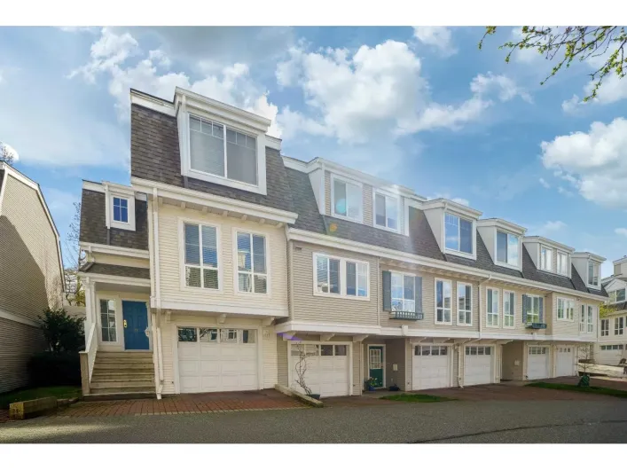 26 8890 WALNUT GROVE DRIVE, Langley