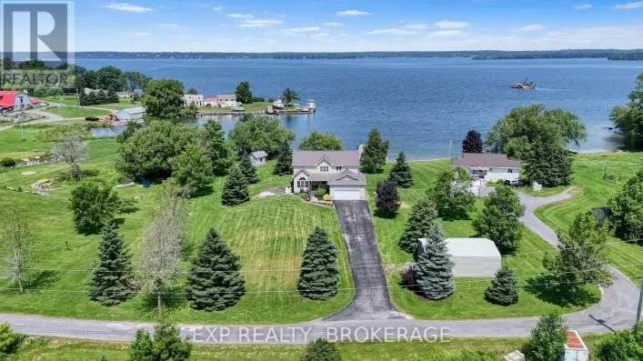 26 BOXEN HARBOUR LANE, Frontenac Islands