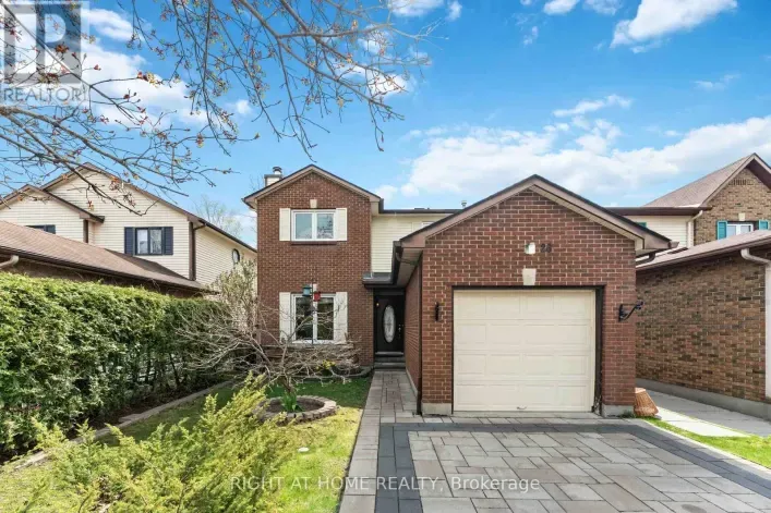 26 DENHAM WAY, Ottawa