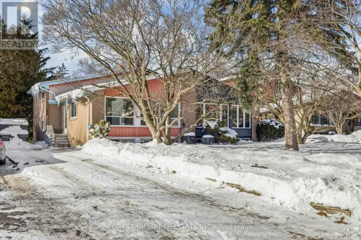 26 FENSIDE DRIVE, Toronto