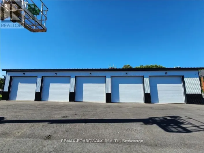 26 FIRST (GARAGE) STREET W, Cornwall