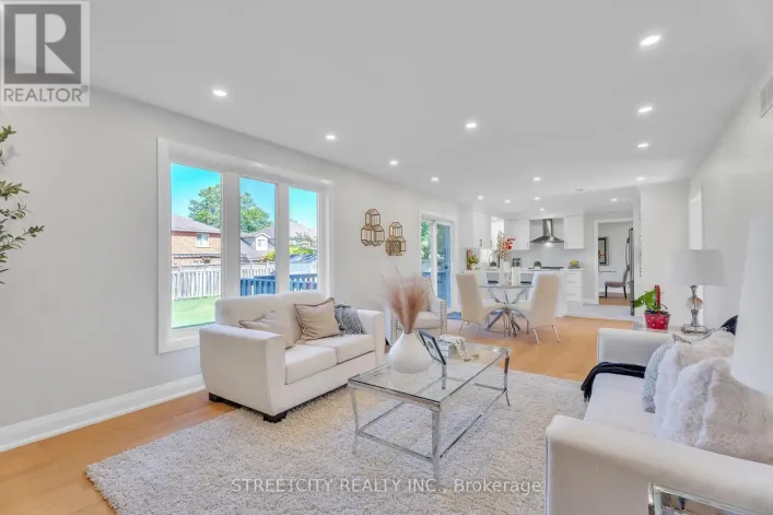 26 GRASMERE CRESCENT, London North