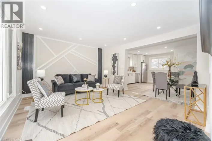 26 GRAYWOOD Road, Hamilton