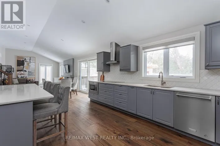 26 HOSTEIN DRIVE, Hamilton