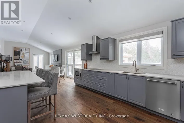 26 HOSTEIN DRIVE, Hamilton