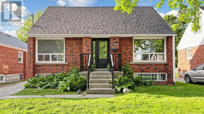 26 INNISMORE CRESCENT, Toronto