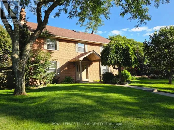 26 NORTHCREST DRIVE, London North