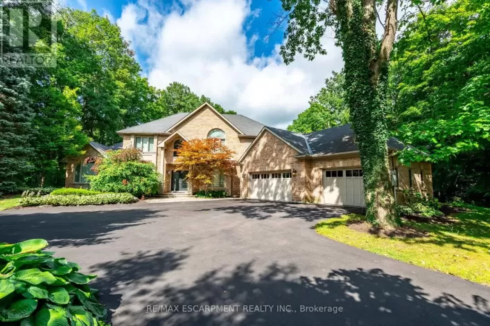 26 PARKSHORE PLACE, Hamilton