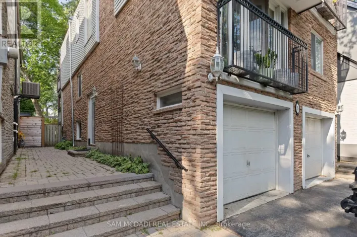 26 PINE AVENUE, Toronto