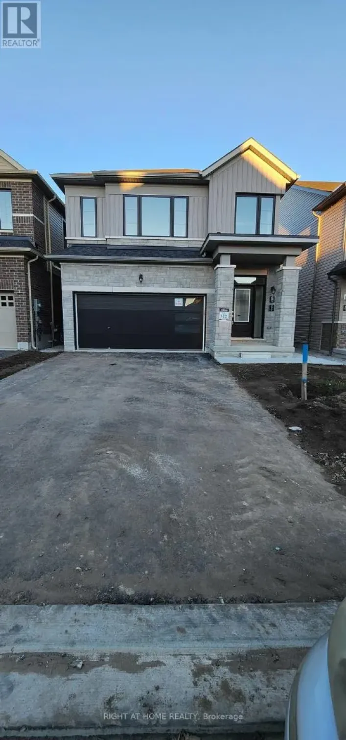 26 PRUDHOE TERRACE, Barrie