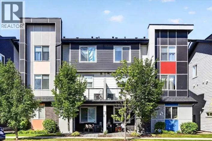 Row / Townhouse for sale: 26 Redstone Way NE, Calgary