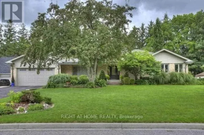 26 SHERWOOD ROAD E, Ajax