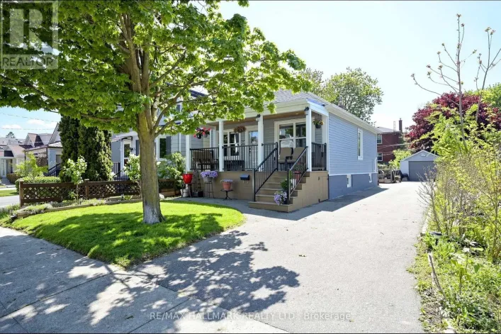 26 SIXTEENTH STREET, Toronto