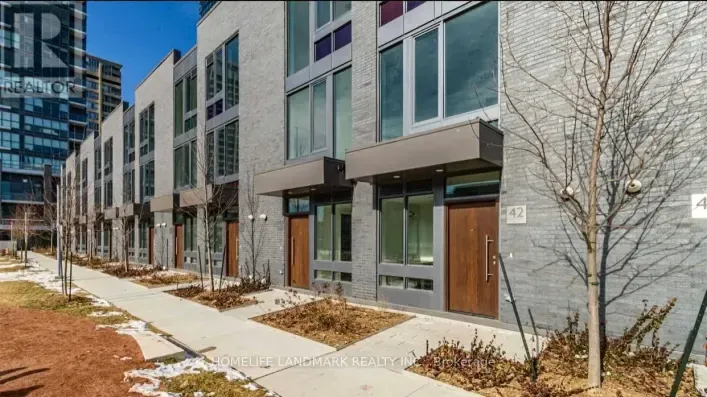 26 SONIC WAY, Toronto