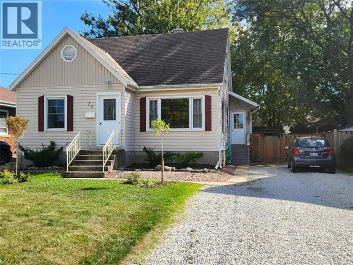 26 Tweedsmuir AVENUE East, Chatham